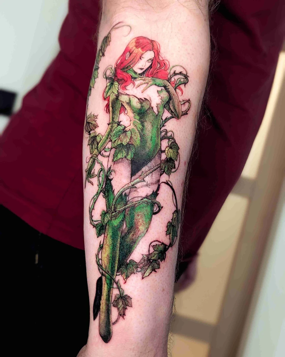 Tatouage Poison Ivy en couleur — Louccia