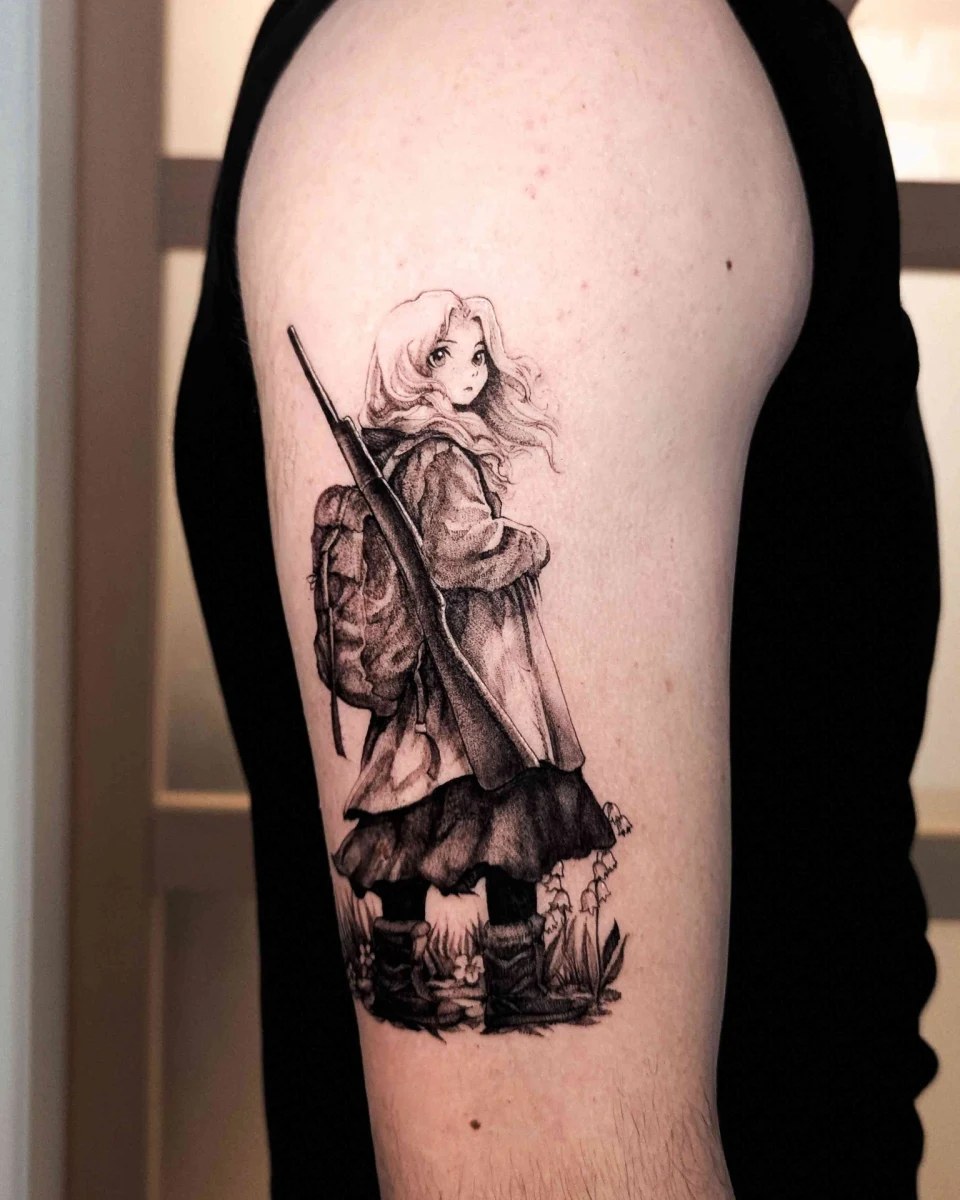 Tatouage portrait en blackwork et pivoine — Louccia